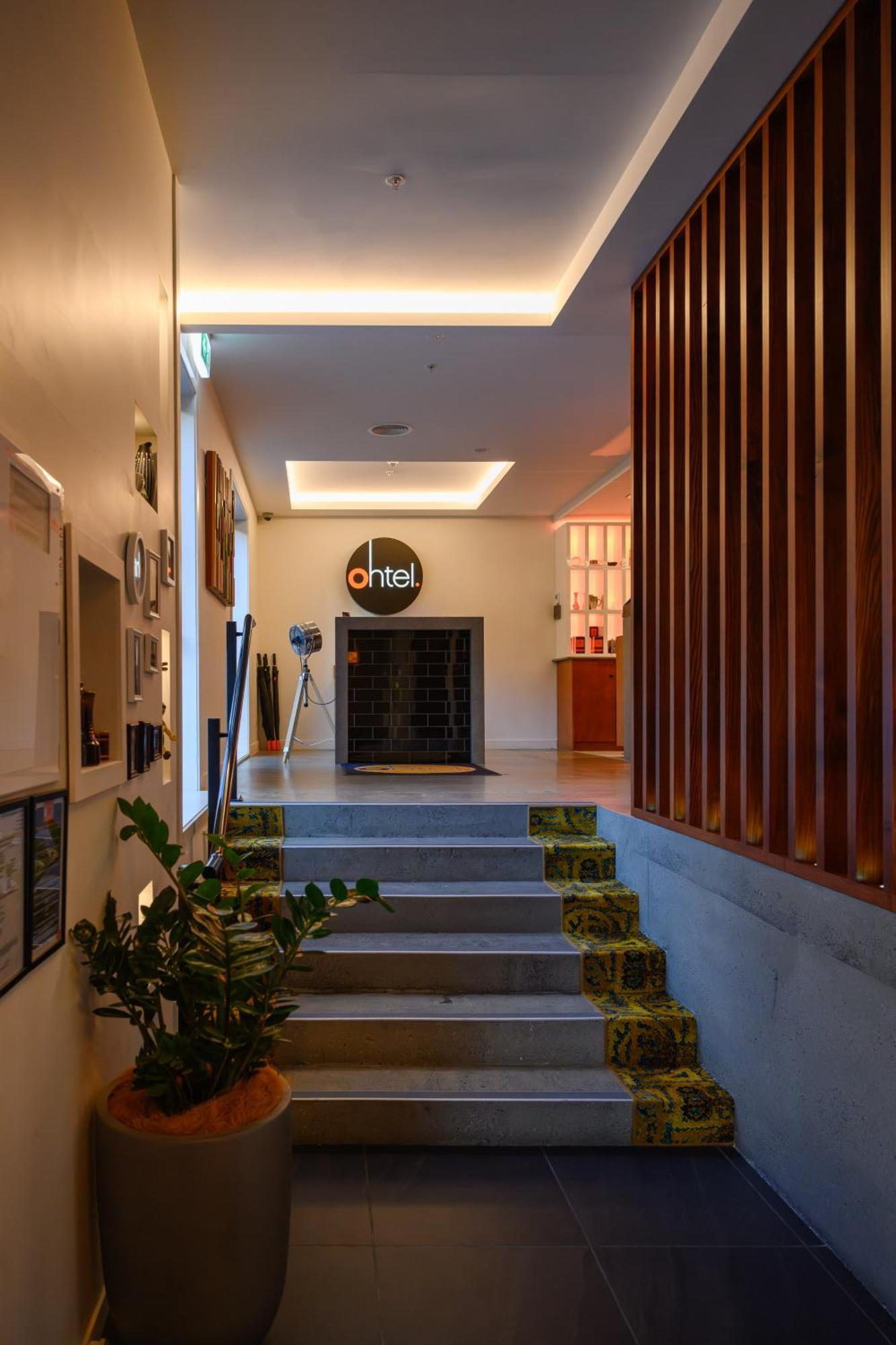 Ohtel Auckland Hotel ภายนอก รูปภาพ Entrance to the hotel